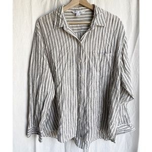 The Boyfriend Shirt Old Navy - Grey Stripes - Long-sleeved Button-Down - Large